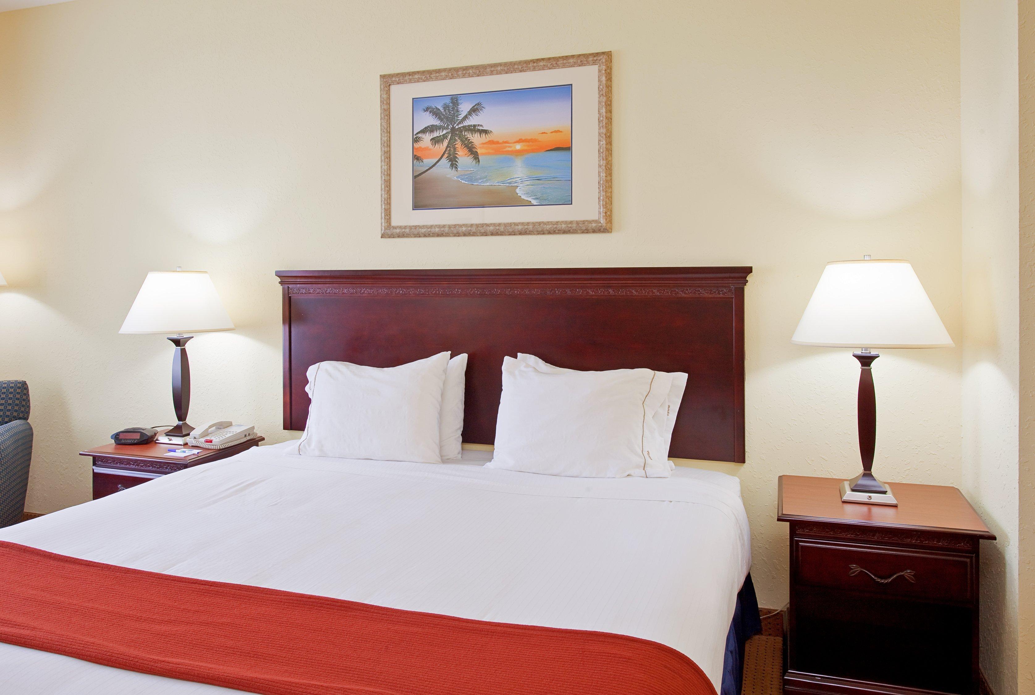 Holiday Inn Express Hotel & Suites Panama City-Tyndall Екстериор снимка